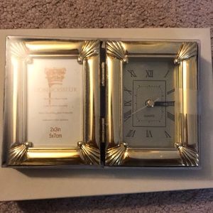 Decorative Photo Frame with Clock